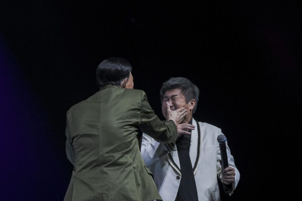 啪啪啪啪！余天狂甩胡瓜四巴掌　黃西田全副武裝戒備仍挨打